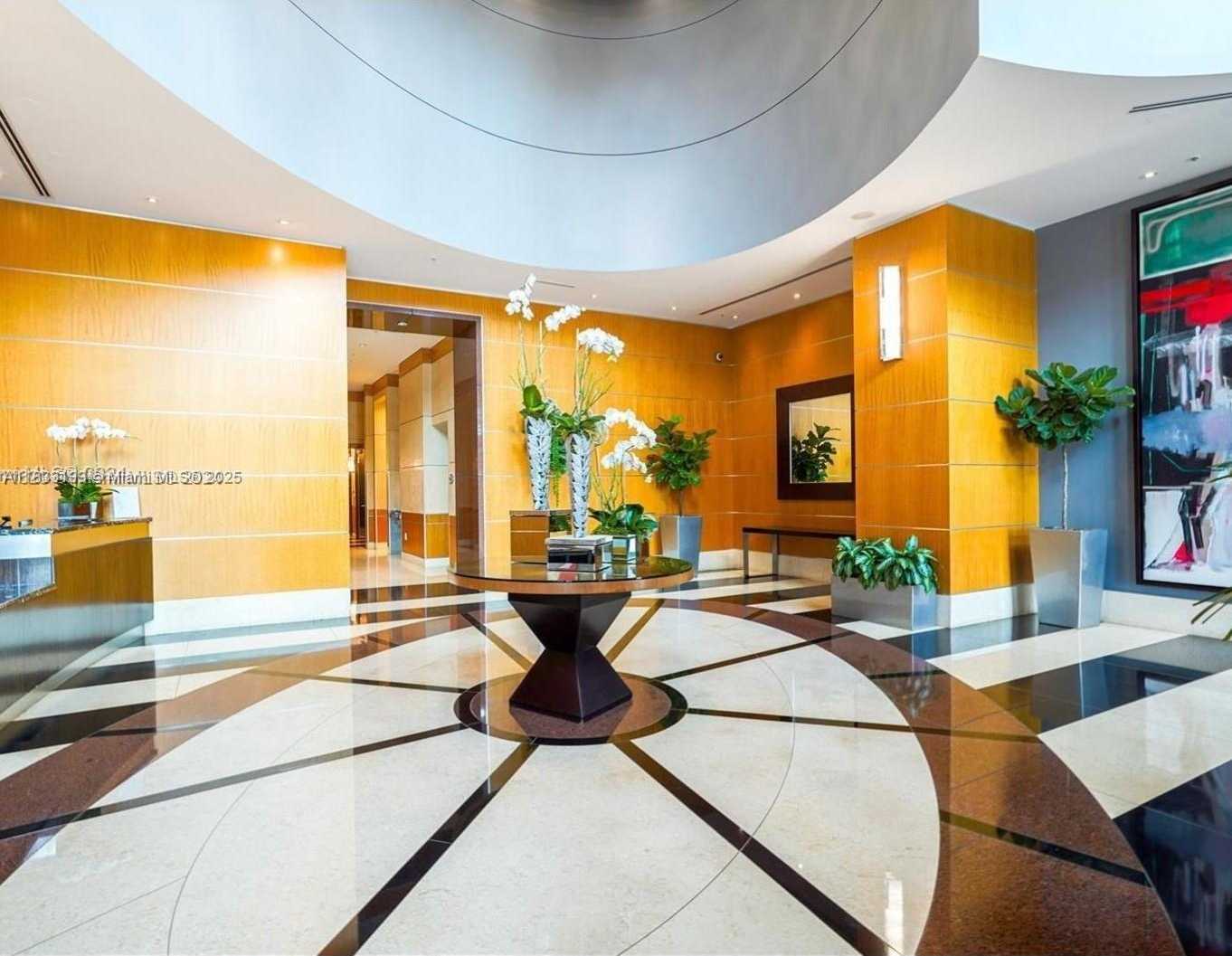 Small Image of 244 Biscayne Blvd, Miami, FL 33131, USA Number 5