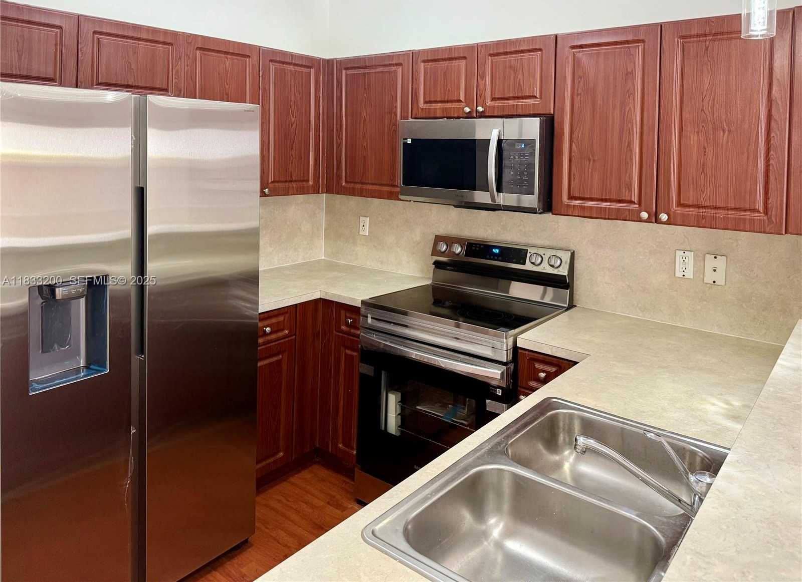 Small Image of 2311 SOUTH EAST 24TH AVE #2311, Homestead Number 5