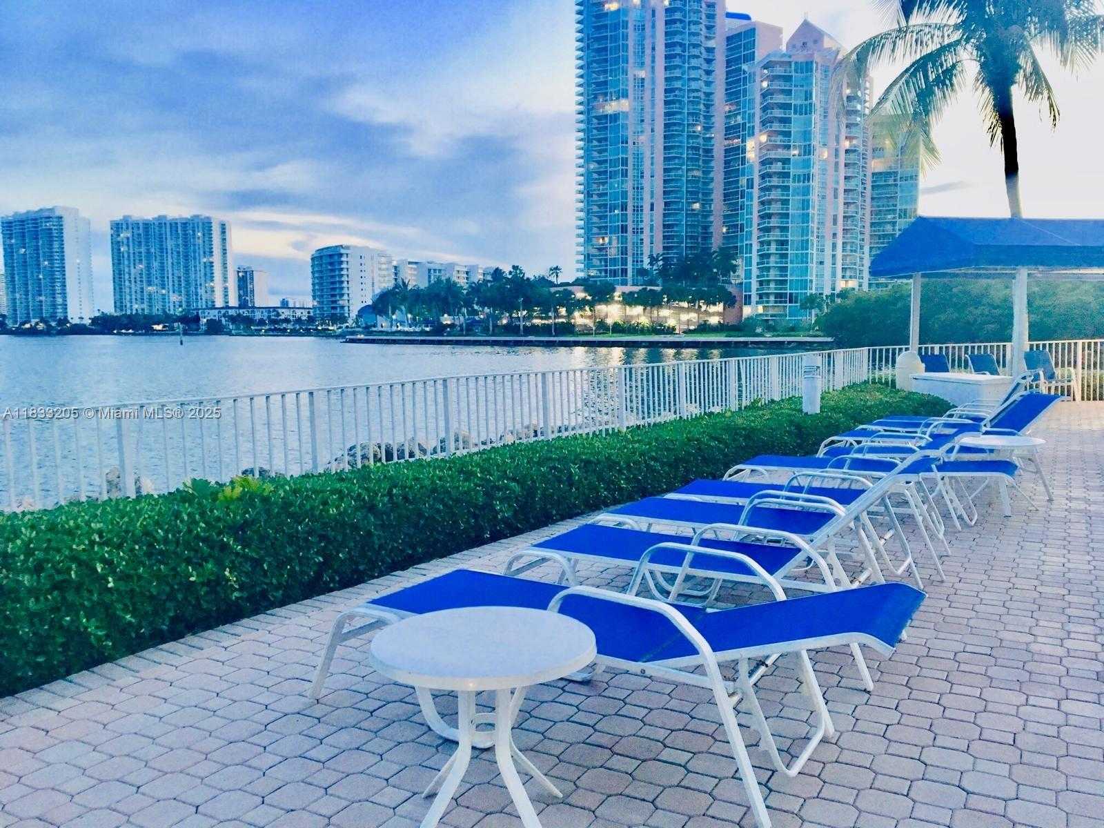 Small Image of 3530 MYSTIC POINTE DR #1208, Aventura Number 15
