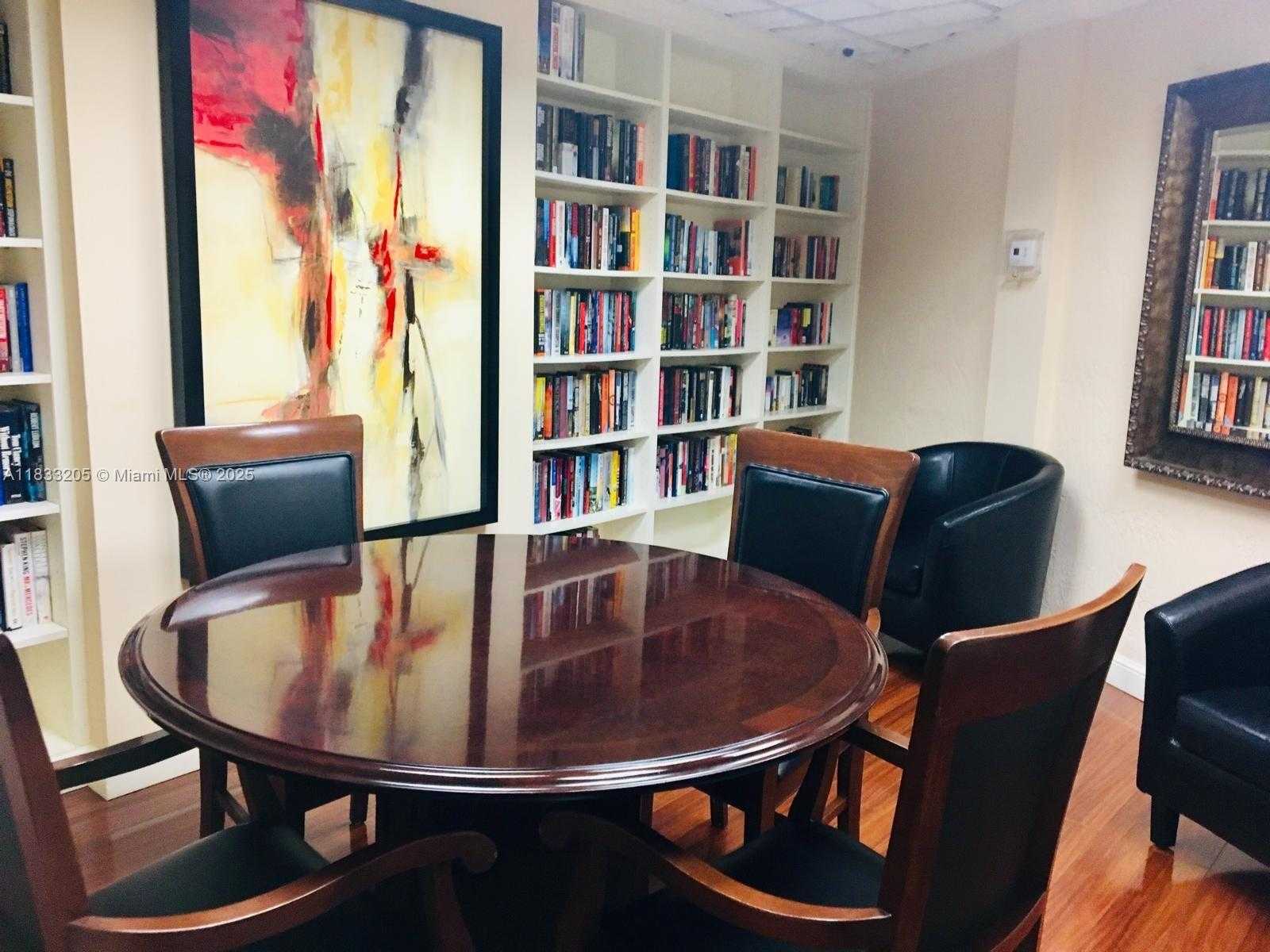 Small Image of 3530 MYSTIC POINTE DR #1208, Aventura Number 16