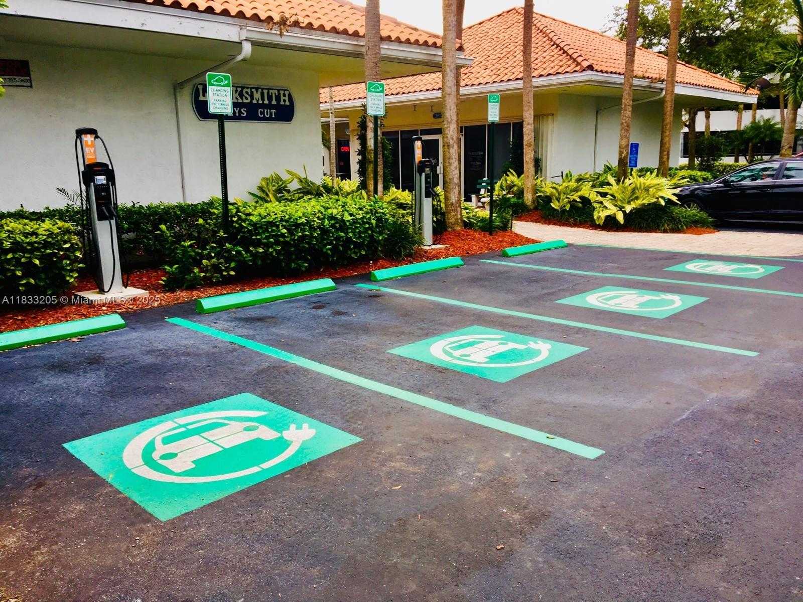 Small Image of 3530 MYSTIC POINTE DR #1208, Aventura Number 17