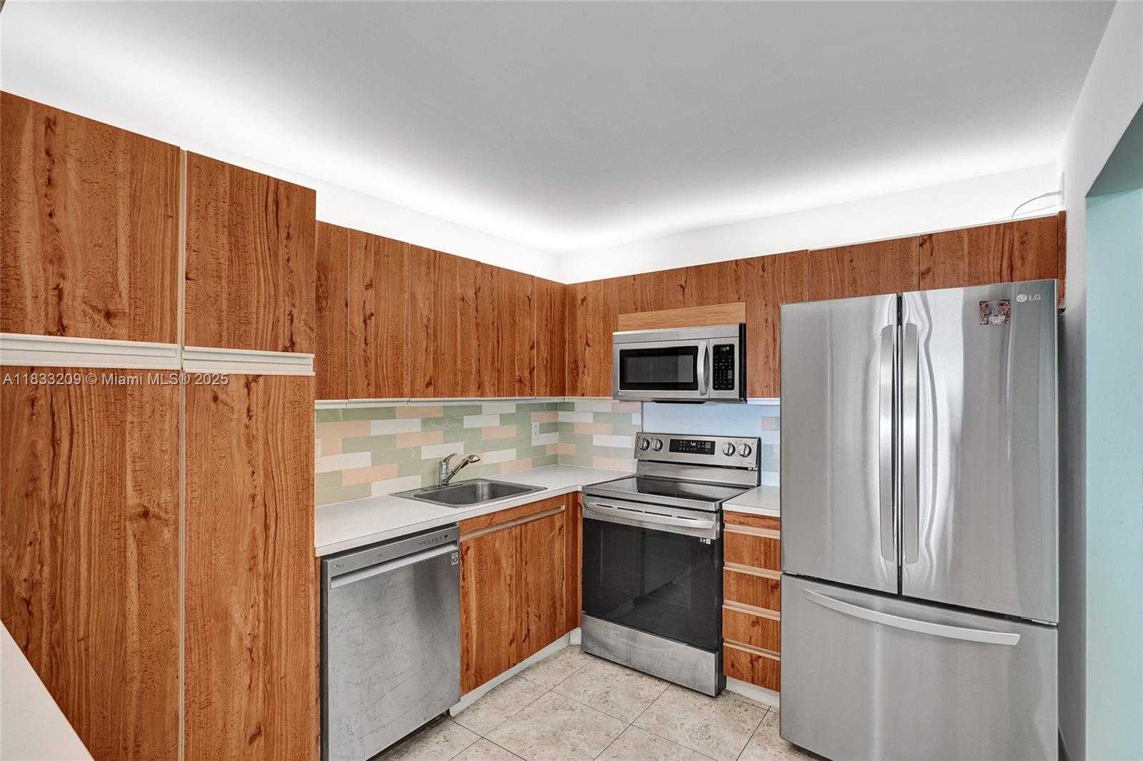 Small Image of 2301 SOUTH OCEAN DR #2206, Hollywood Number 14