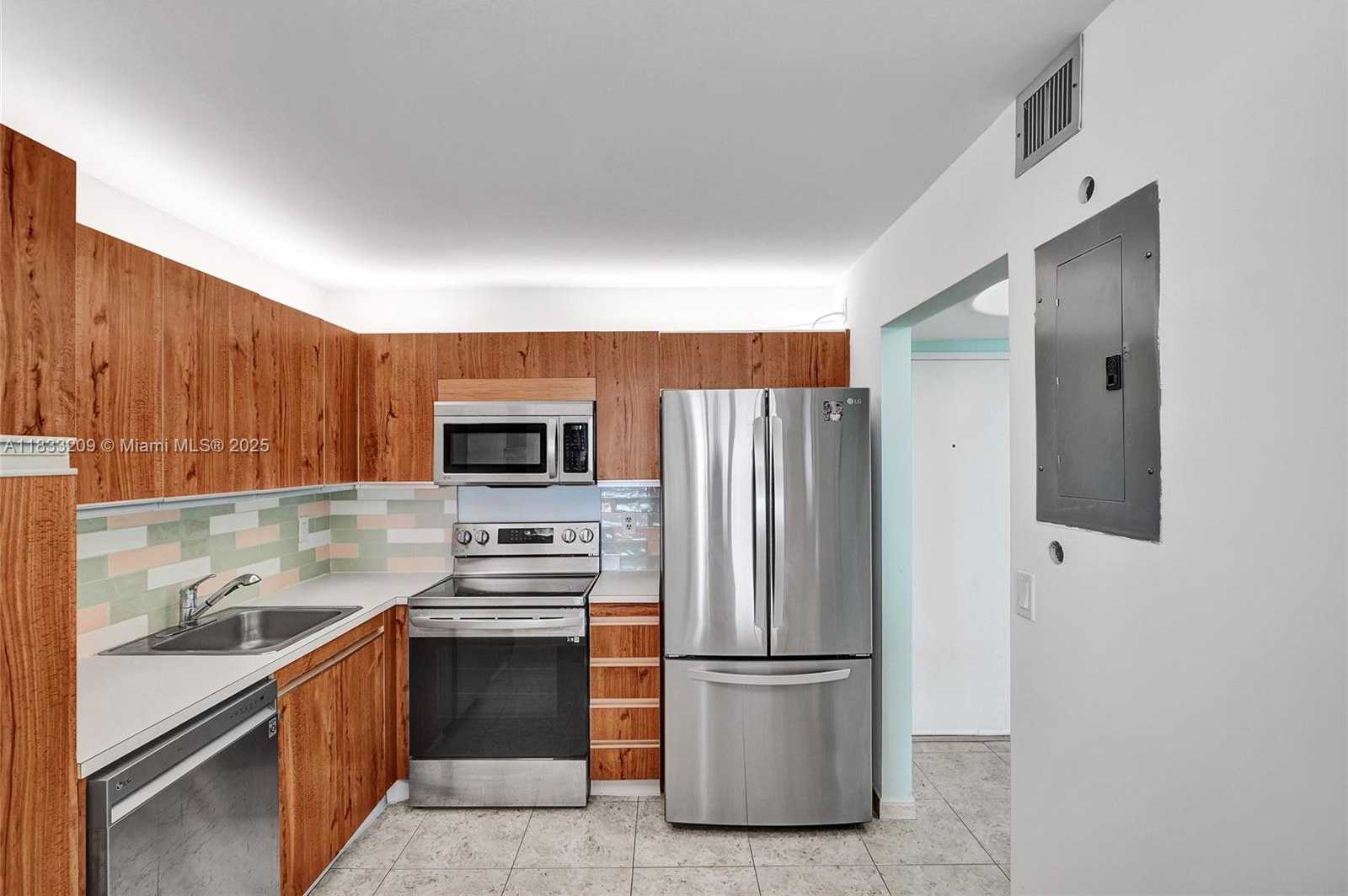 Small Image of 2301 SOUTH OCEAN DR #2206, Hollywood Number 15