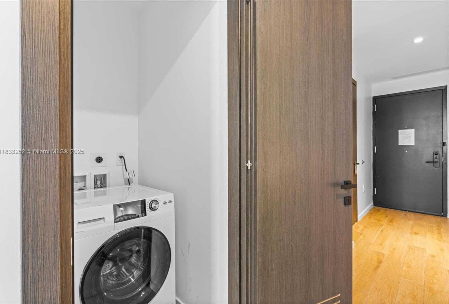 Small Image of 398 NORTH EAST 5TH ST #4502, Miami Number 13