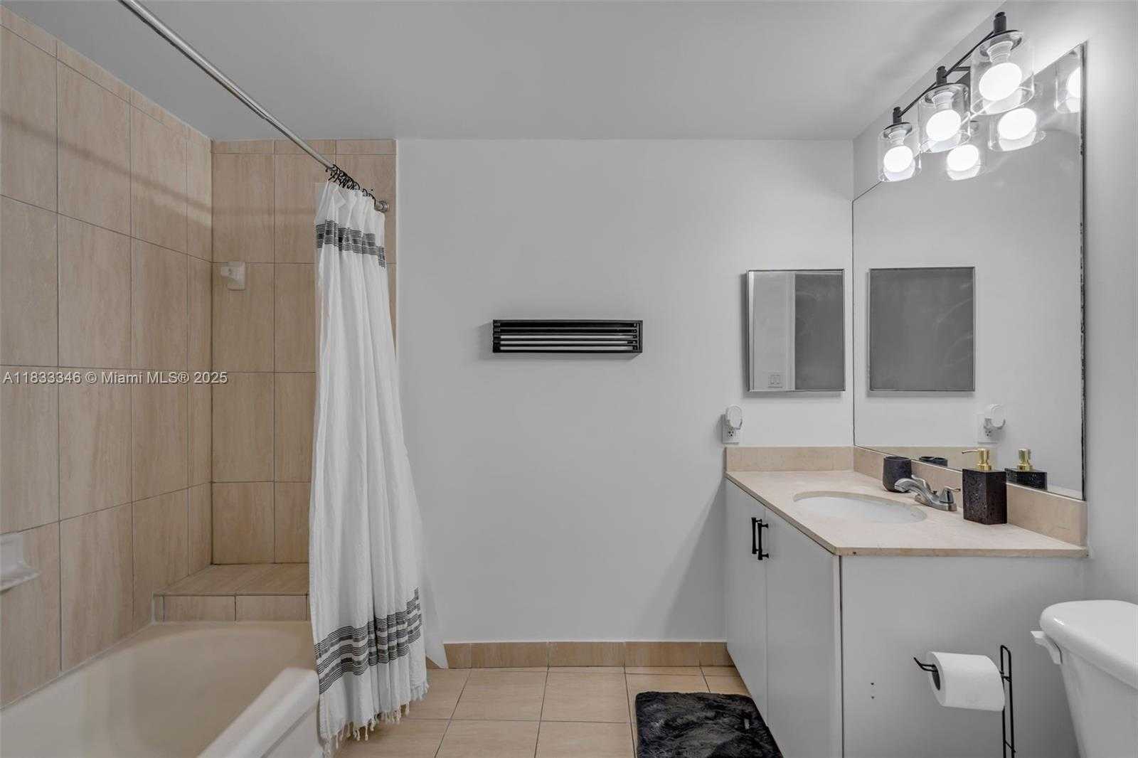 Small Image of 1750 NORTH BAYSHORE DR #1204, Miami Number 7