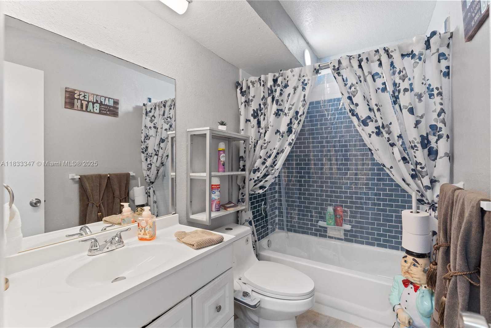 Small Image of 8150 WEST MCNAB RD #104, Tamarac Number 16