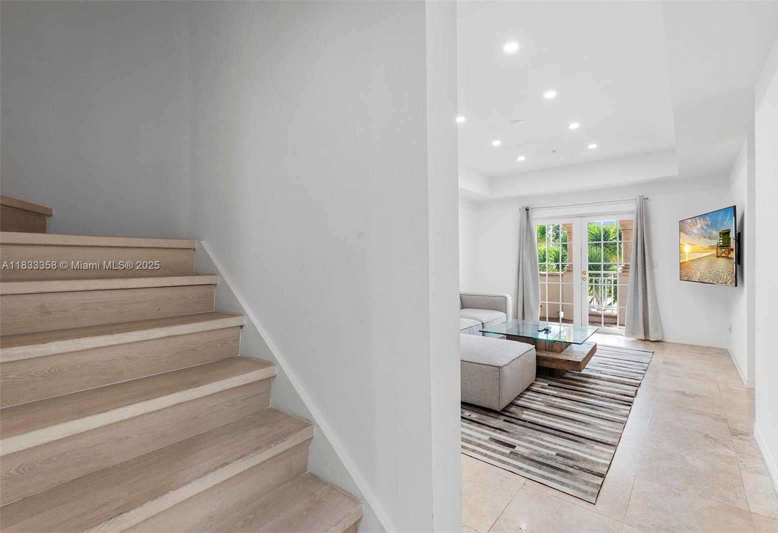 Small Image of 1415 SUNSET HARBOUR DR #204, Miami Beach Number 27