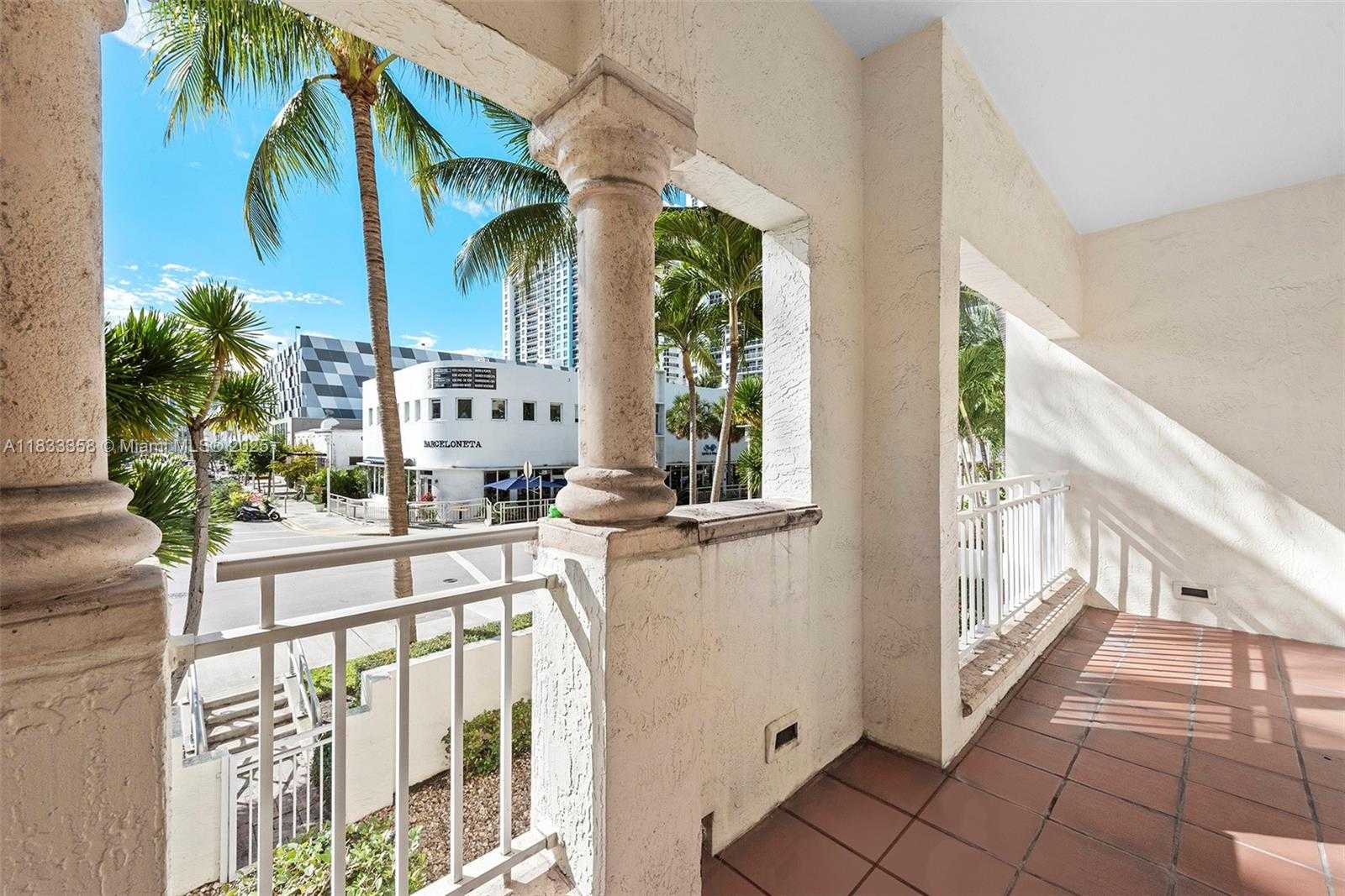 Small Image of 1415 SUNSET HARBOUR DR #204, Miami Beach Number 30