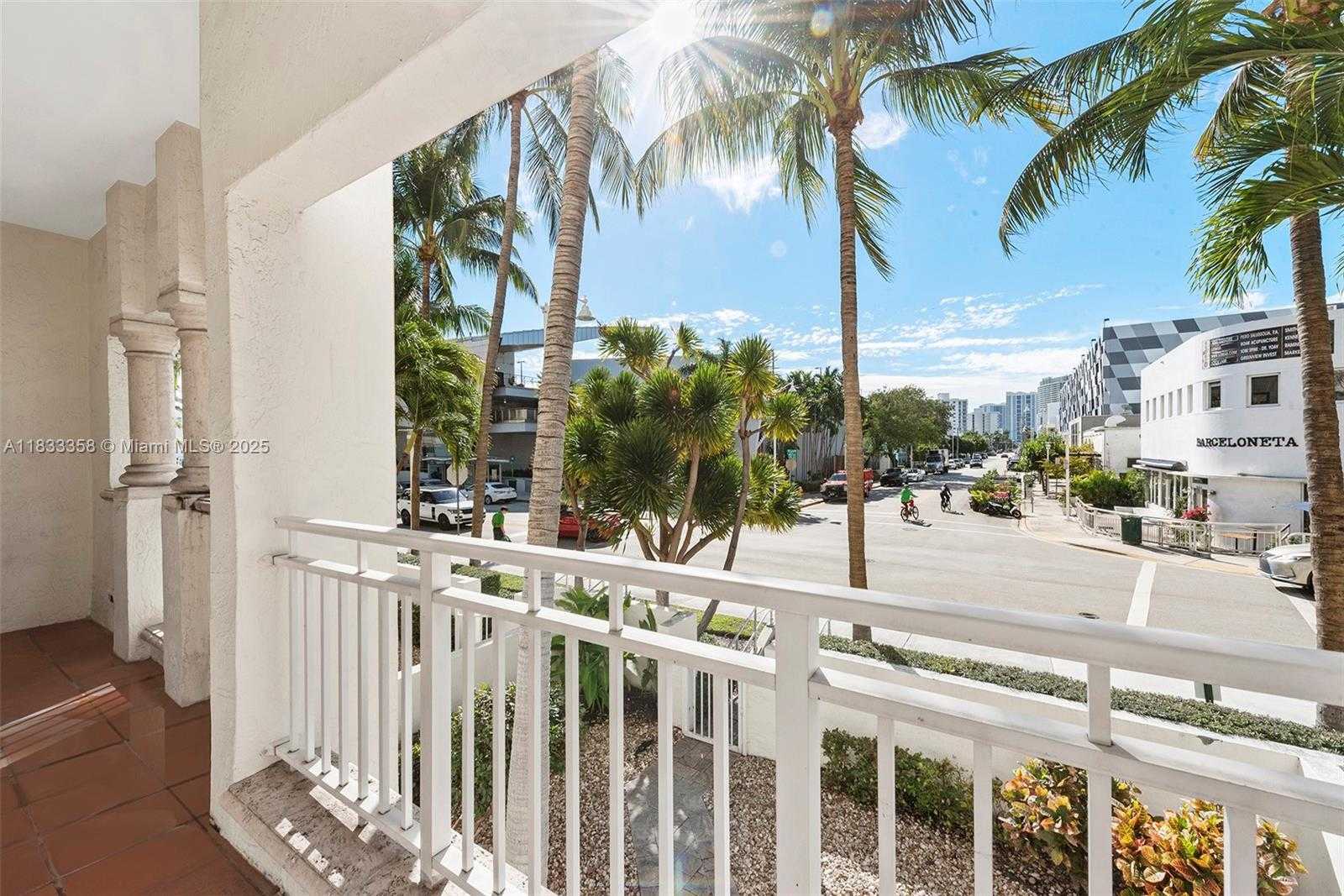 Small Image of 1415 SUNSET HARBOUR DR #204, Miami Beach Number 31