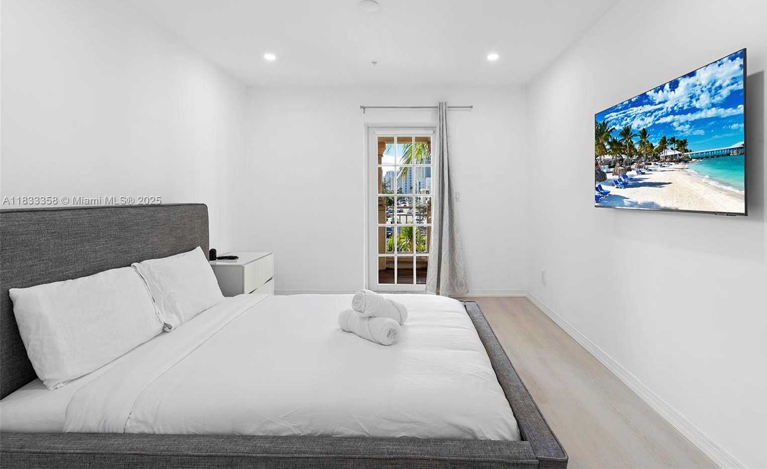 Small Image of 1415 SUNSET HARBOUR DR #204, Miami Beach Number 42