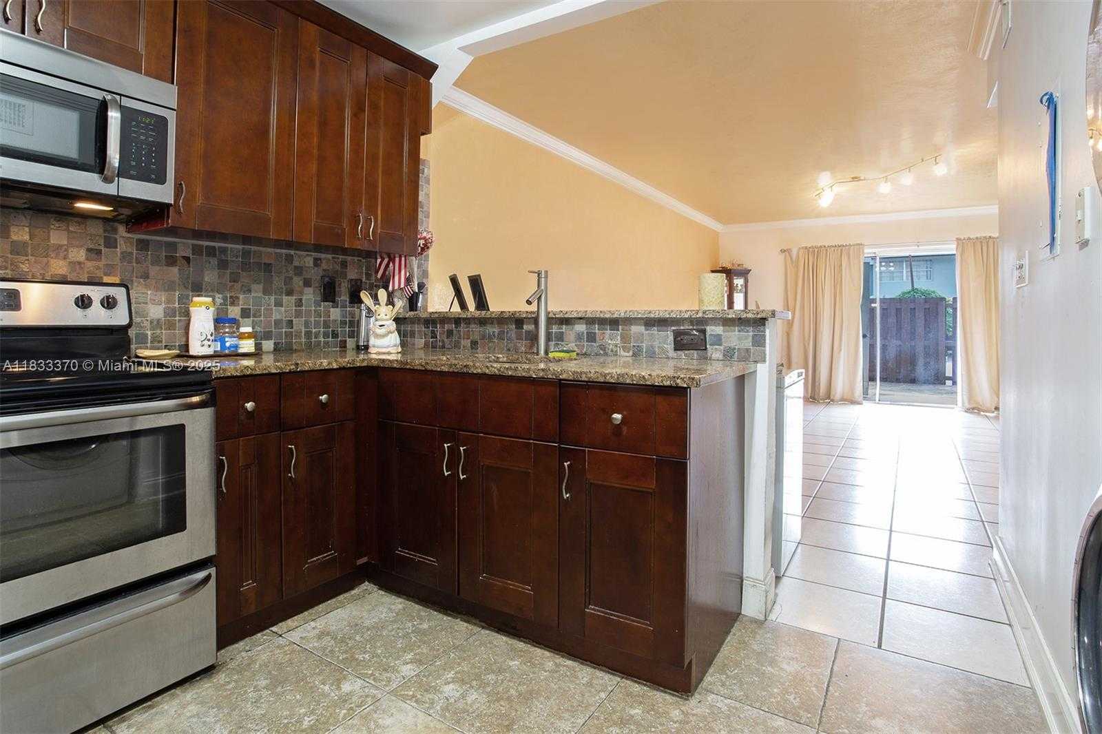 Small Image of 15411 SOUTH WEST 81ST CIR LN #34, Miami Number 14