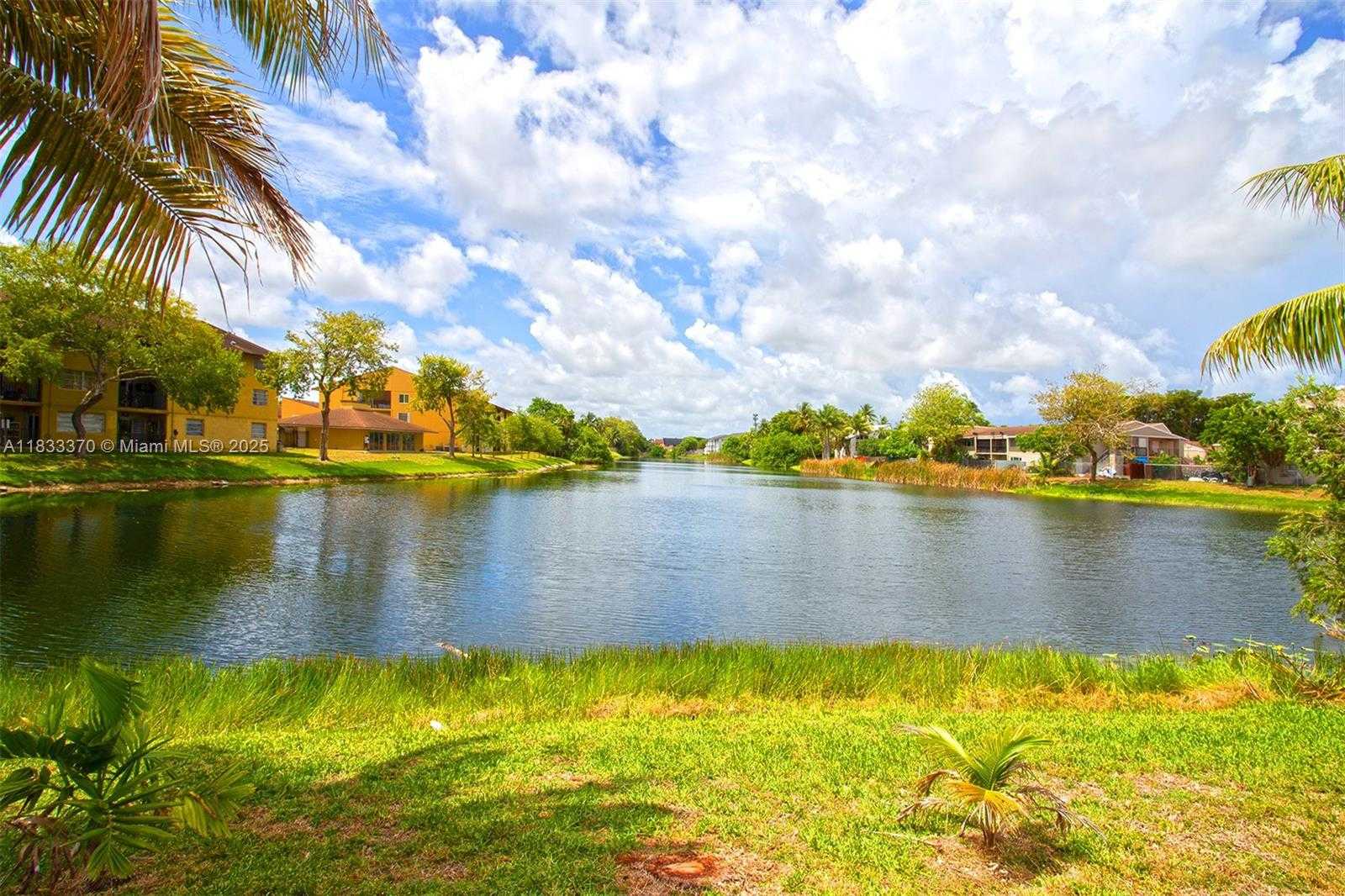 Small Image of 15411 SOUTH WEST 81ST CIR LN #34, Miami Number 26