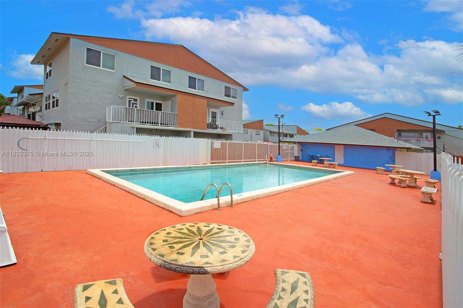 Small Image of 15411 SOUTH WEST 81ST CIR LN #34, Miami Number 28