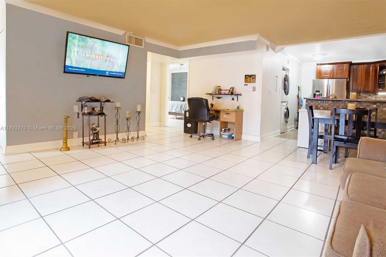 Small Image of 15411 SOUTH WEST 81ST CIR LN #34, Miami Number 9