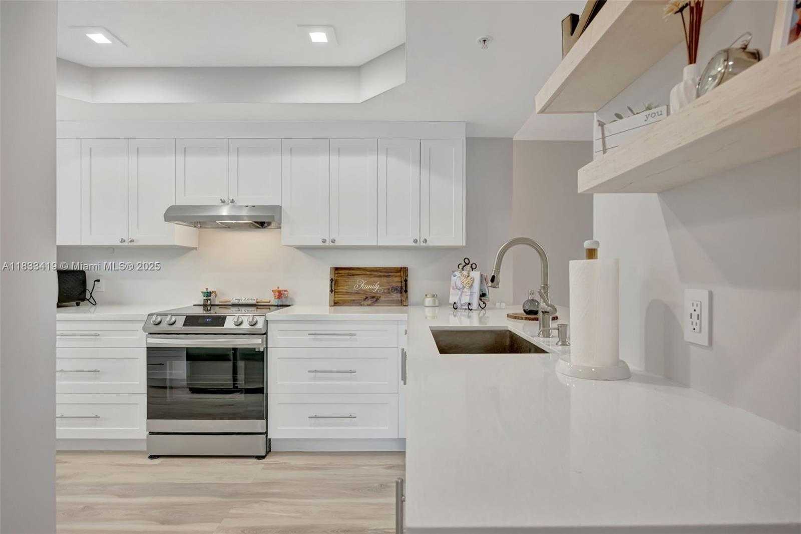 Small Image of 7588 SOUTH WEST 102ND ST #203, Pinecrest Number 11