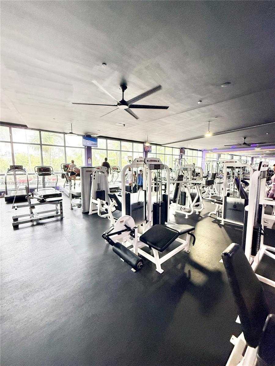 Small Image of 1000 WEST AVE #520, Miami Beach Number 22