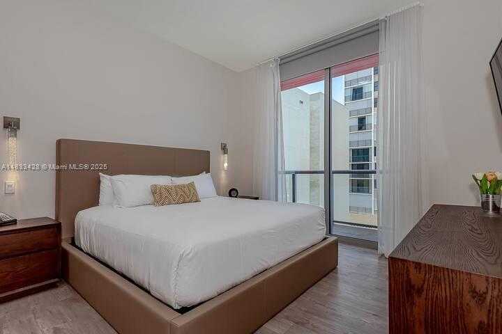 Small Image of 777 NORTH OCEAN DR #N401, Hollywood Number 13
