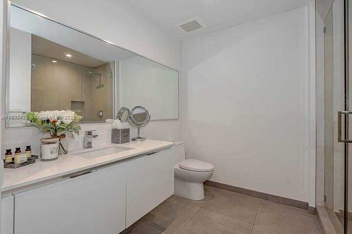 Small Image of 777 NORTH OCEAN DR #N401, Hollywood Number 17