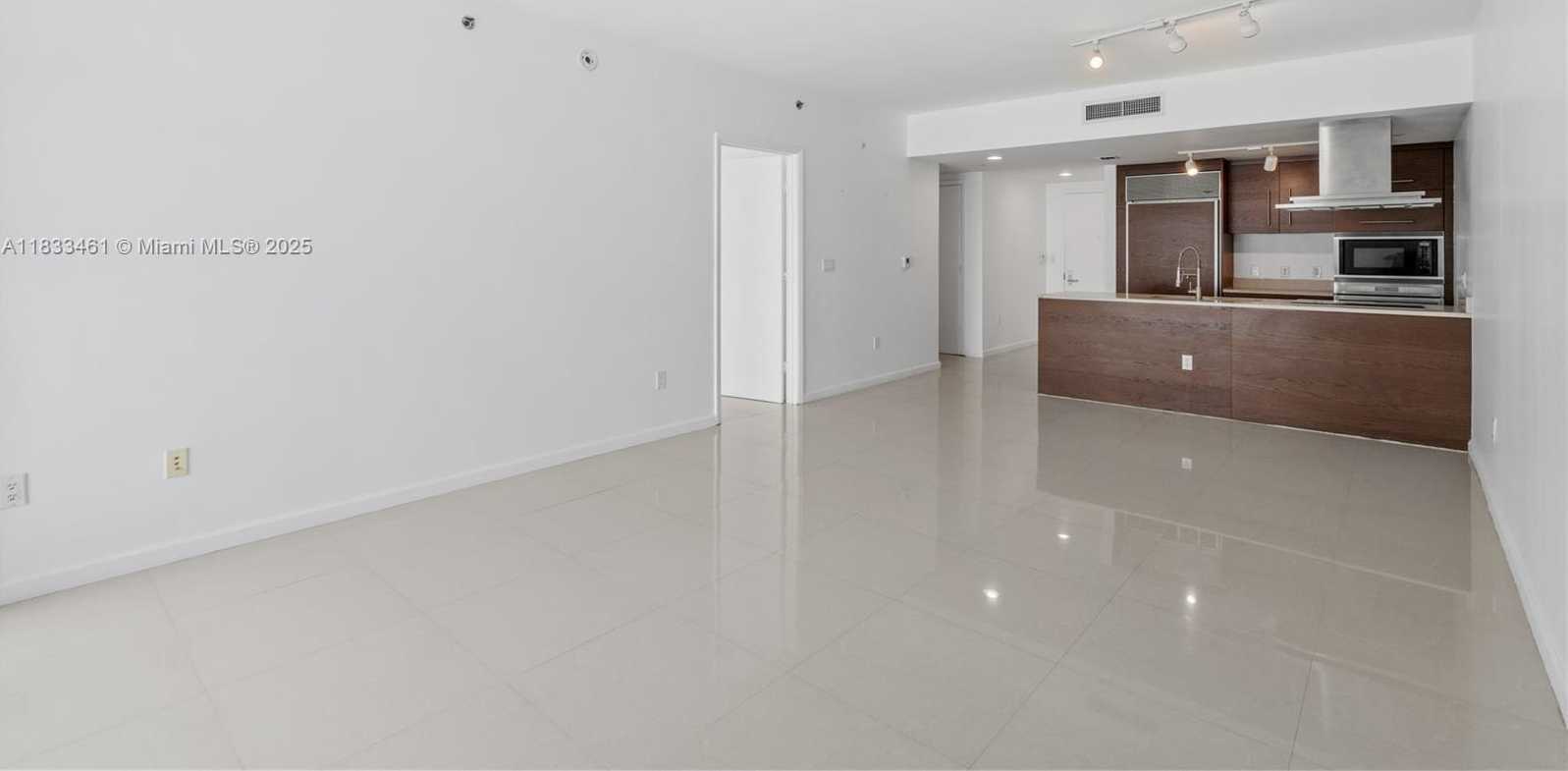 Small Image of 495 BRICKELL AVE #2607, Miami Number 15