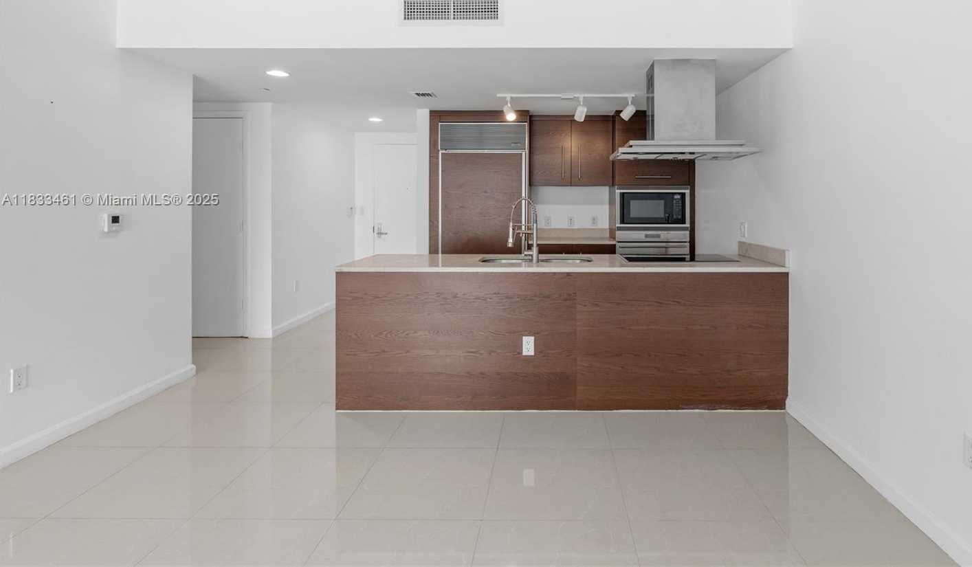 Small Image of 495 BRICKELL AVE #2607, Miami Number 16