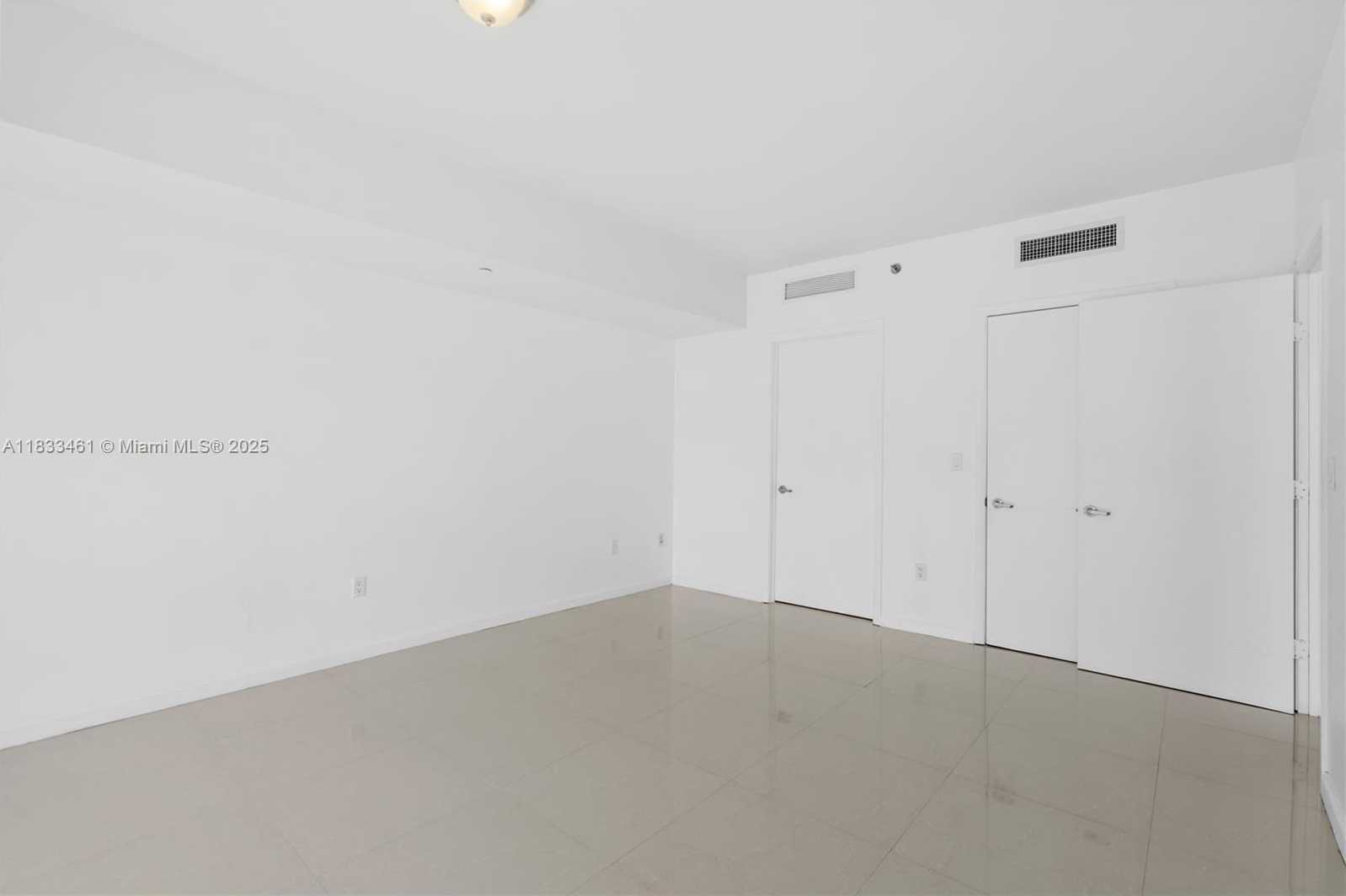 Small Image of 495 BRICKELL AVE #2607, Miami Number 27