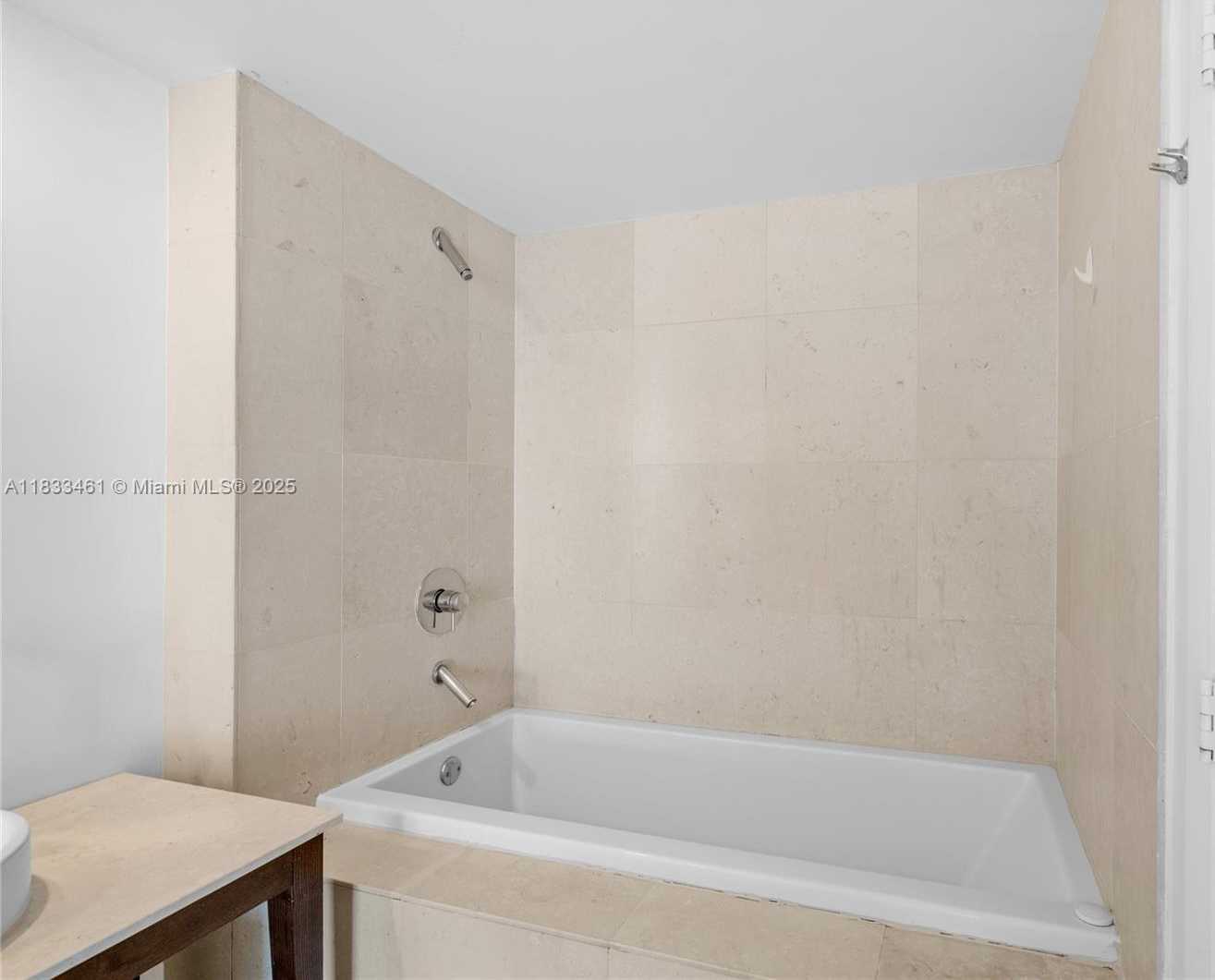 Small Image of 495 BRICKELL AVE #2607, Miami Number 30