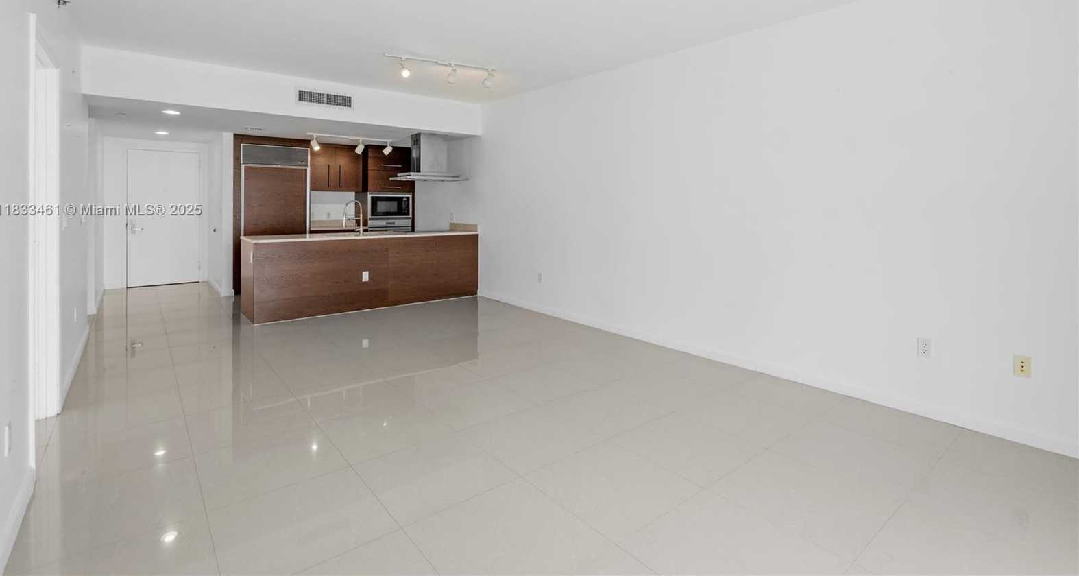 Small Image of 495 BRICKELL AVE #2607, Miami Number 6