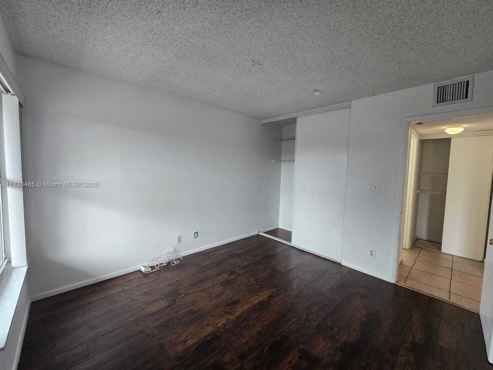 Small Image of 405 SOUTH PINE ISLAND RD #401D, Plantation Number 6