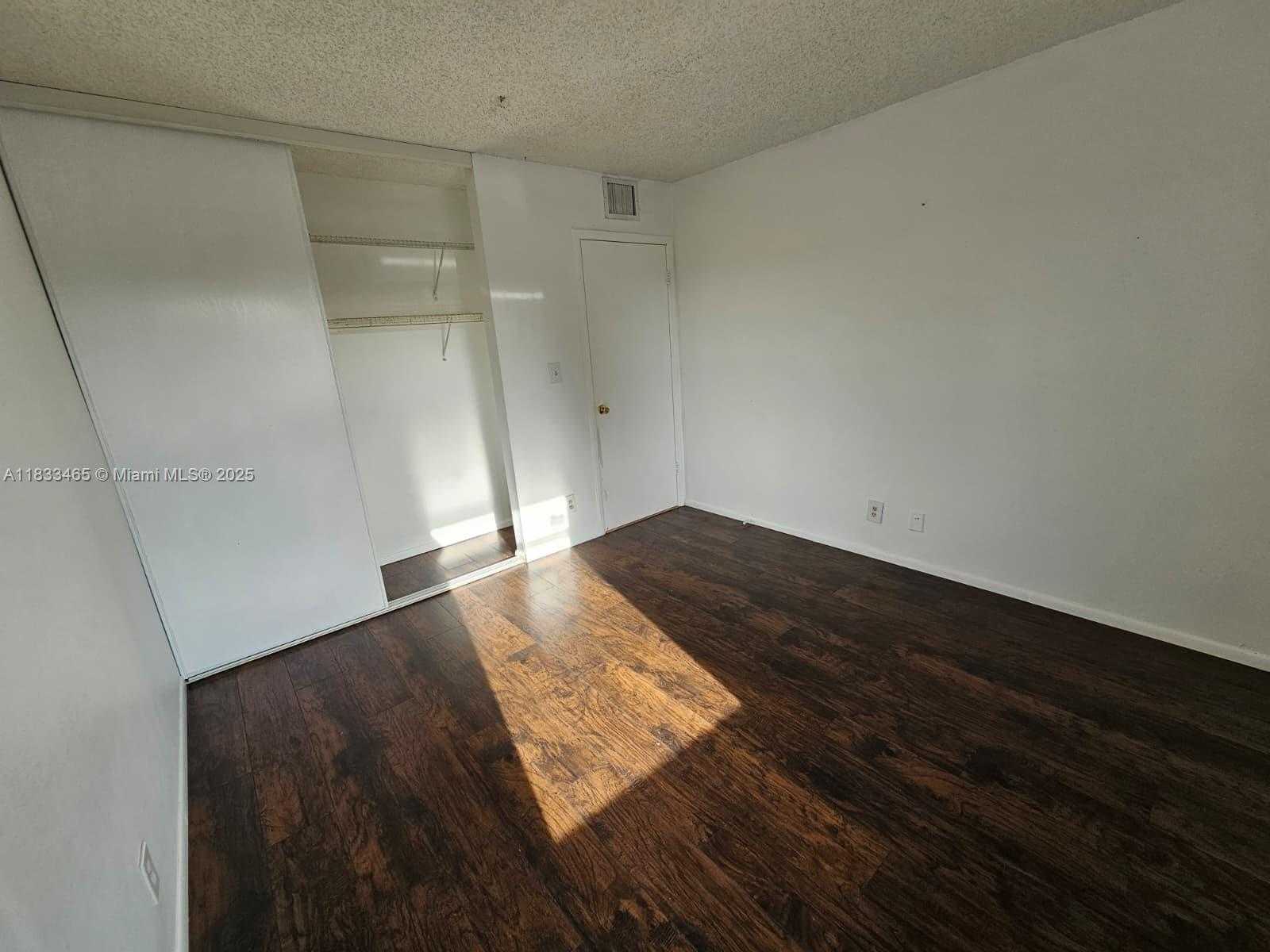 Small Image of 405 SOUTH PINE ISLAND RD #401D, Plantation Number 8