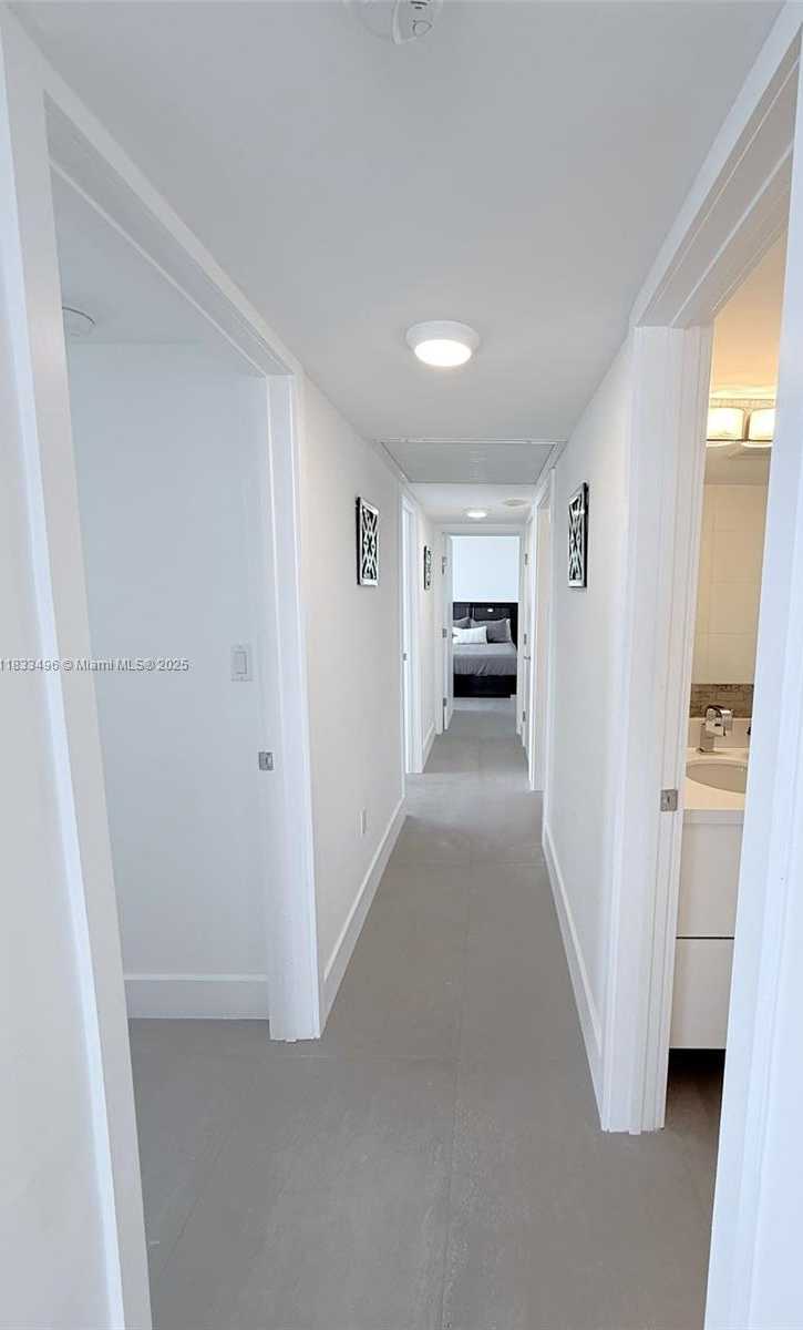 Small Image of 10275 COLLINS AVE #722, Bal Harbour Number 15