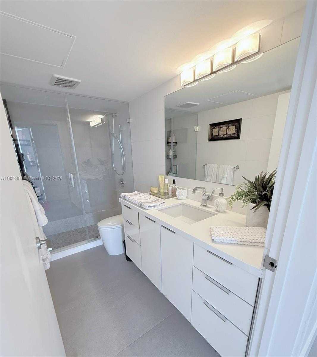 Small Image of 10275 COLLINS AVE #722, Bal Harbour Number 20