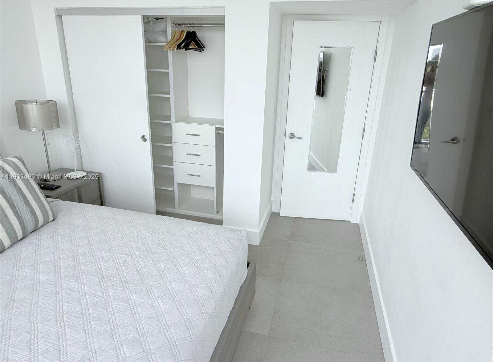 Small Image of 10275 COLLINS AVE #722, Bal Harbour Number 23
