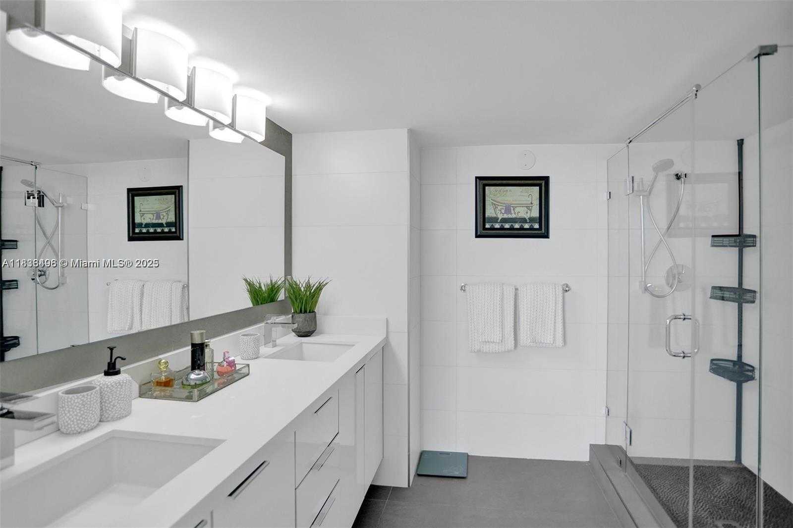 Small Image of 10275 COLLINS AVE #722, Bal Harbour Number 28