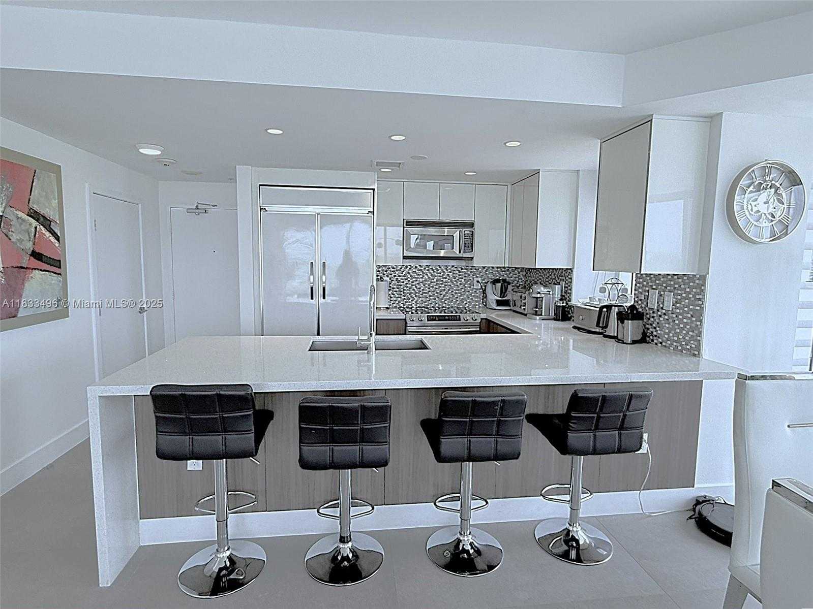 Small Image of 10275 COLLINS AVE #722, Bal Harbour Number 3