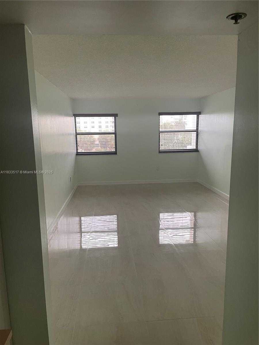 Small Image of 1201 SOUTH OCEAN DR #318S, Hollywood Number 14