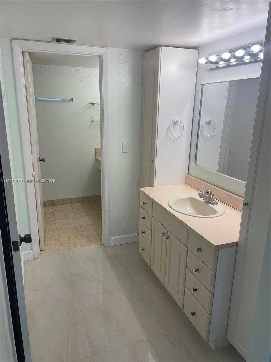 Small Image of 1201 SOUTH OCEAN DR #318S, Hollywood Number 16