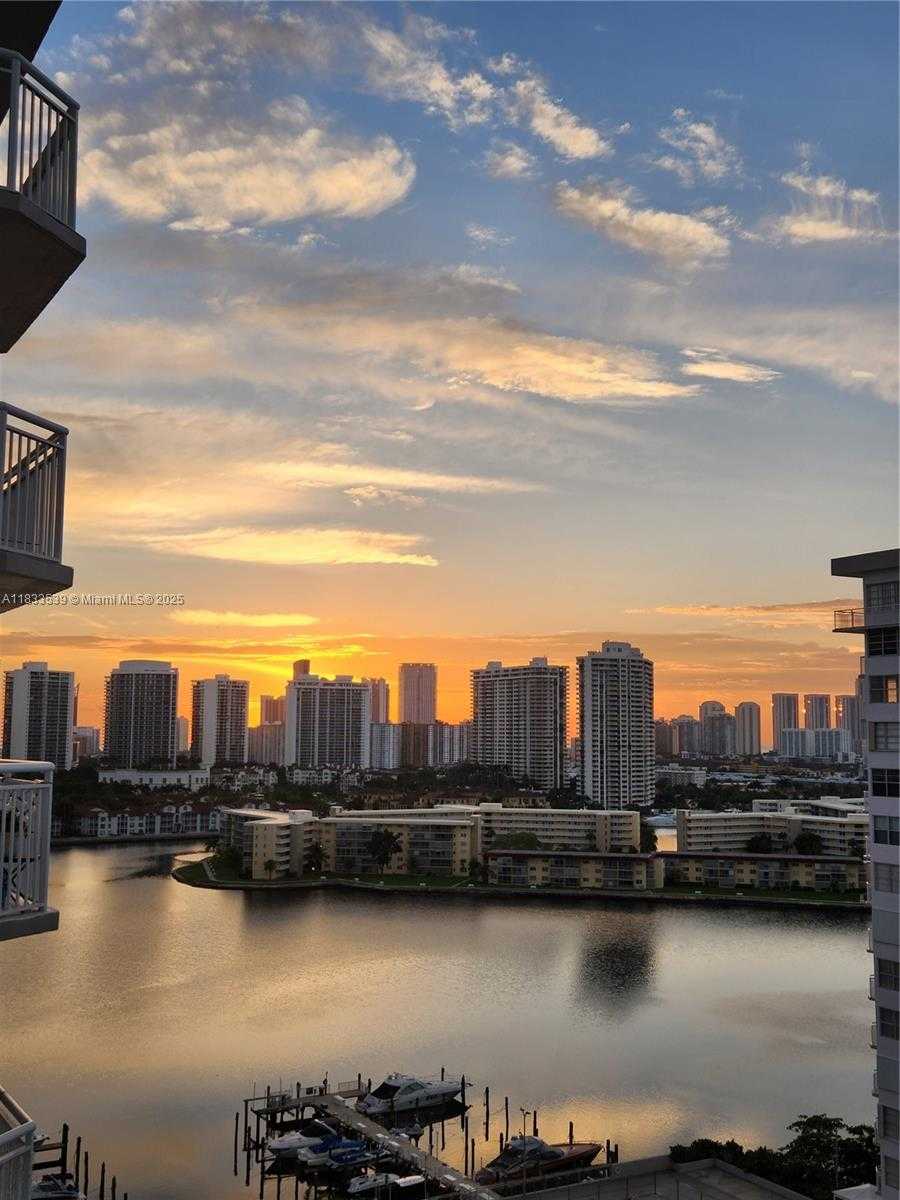 Small Image of 18051 Biscayne Blvd, Aventura, FL 33160, USA Number 29