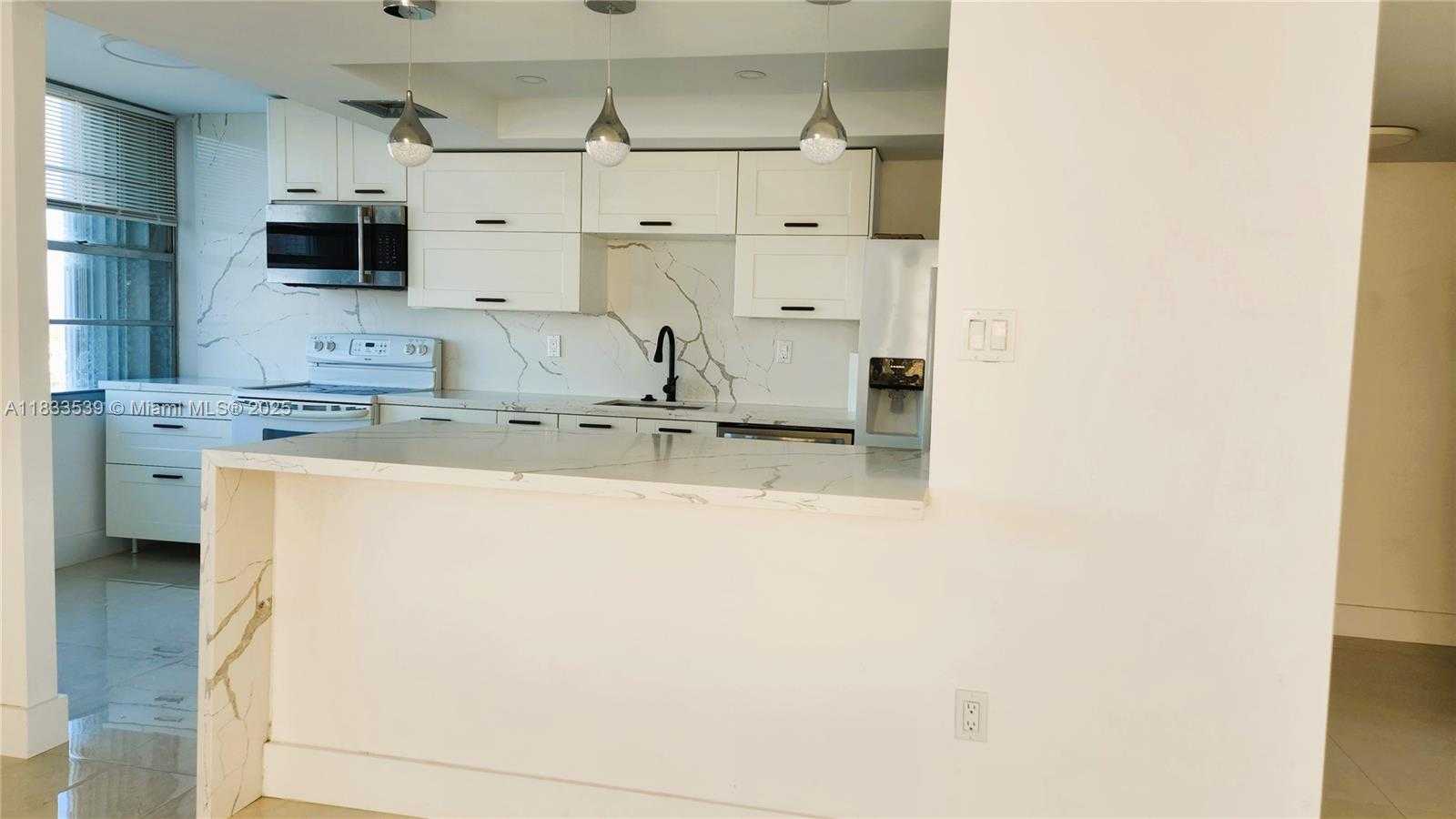 Small Image of 18051 Biscayne Blvd, Aventura, FL 33160, USA Number 8