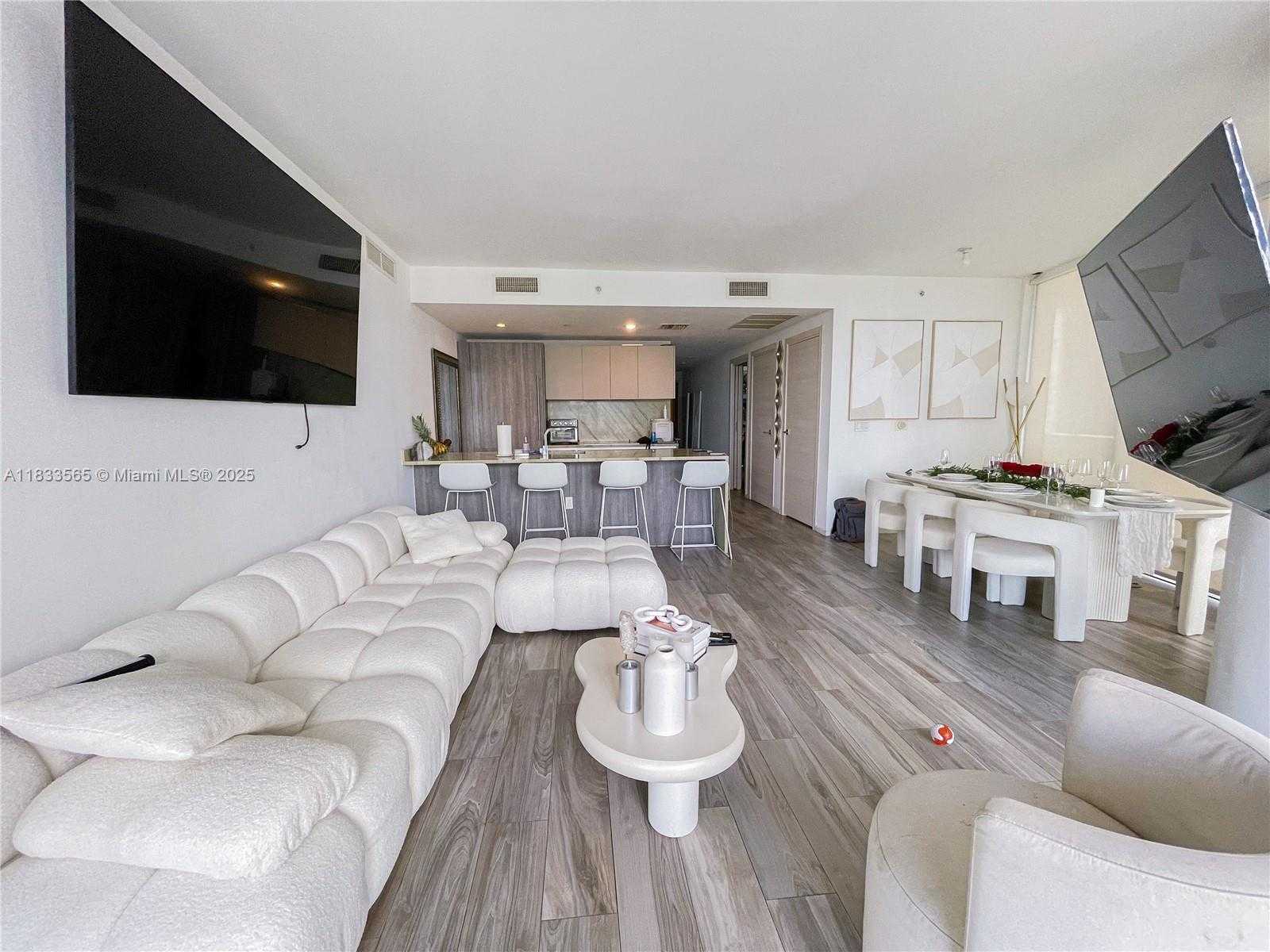 Small Image of 801 SOUTH MIAMI AVE #4204, Miami Number 17