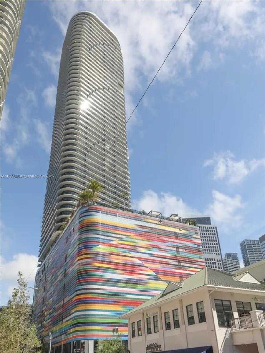 Small Image of 801 SOUTH MIAMI AVE #4204, Miami Number 4