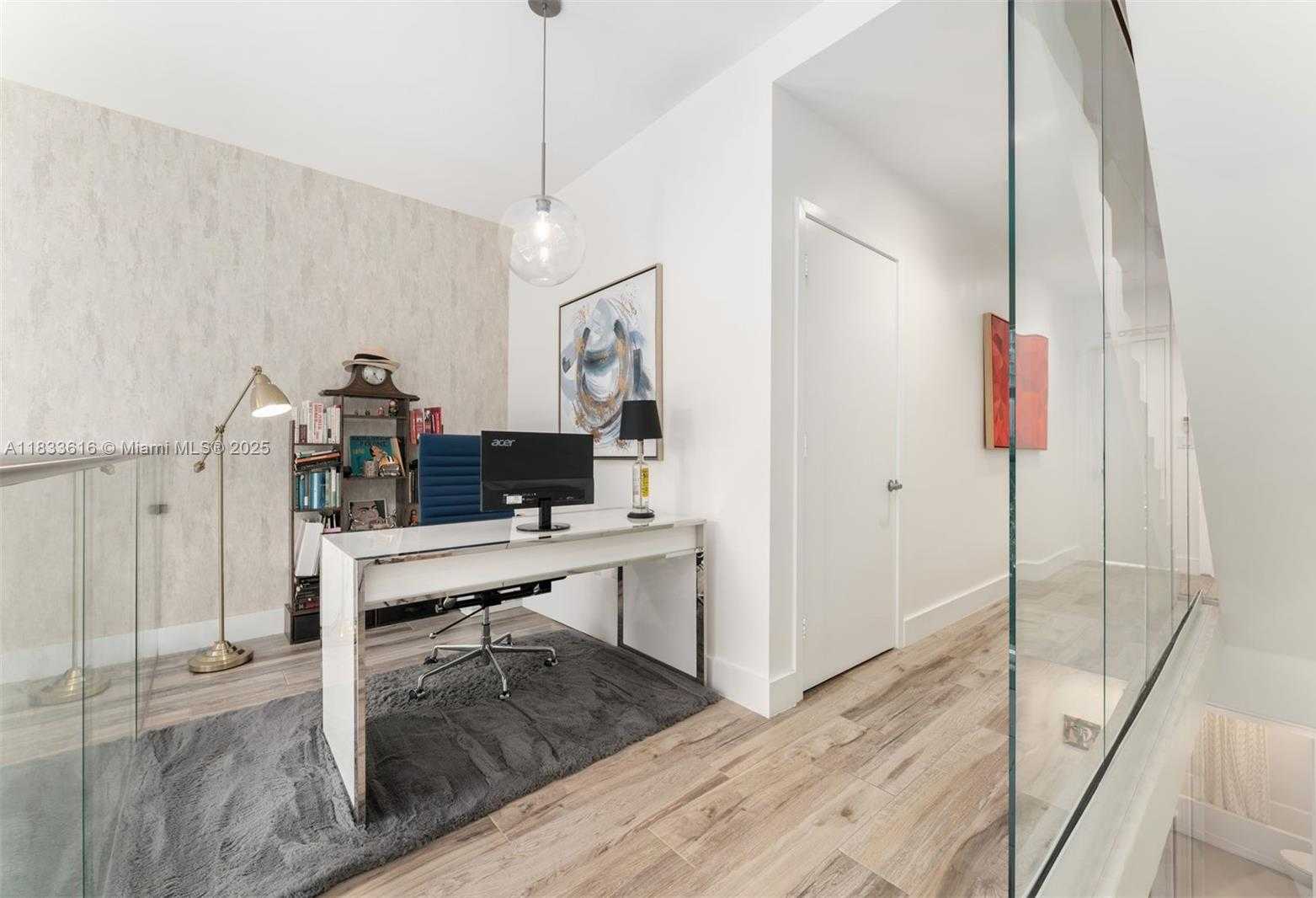 Small Image of 455 NORTH EAST 39TH ST #105, Miami Number 11
