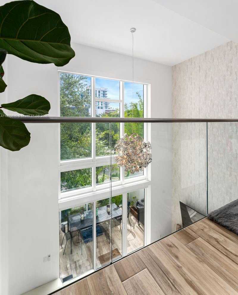 Small Image of 455 NORTH EAST 39TH ST #105, Miami Number 12