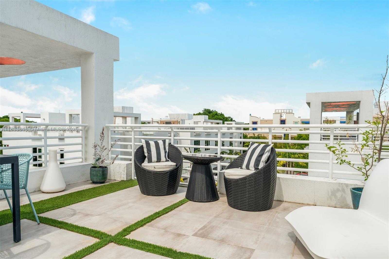 Small Image of 455 NORTH EAST 39TH ST #105, Miami Number 30