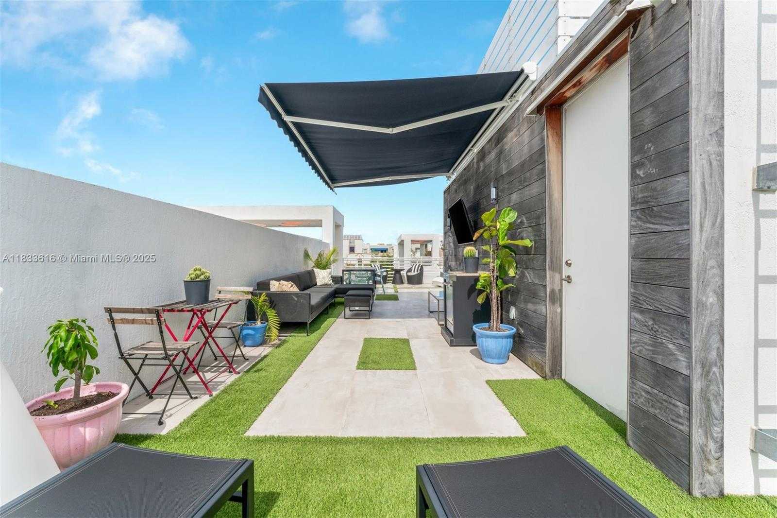 Small Image of 455 NORTH EAST 39TH ST #105, Miami Number 31