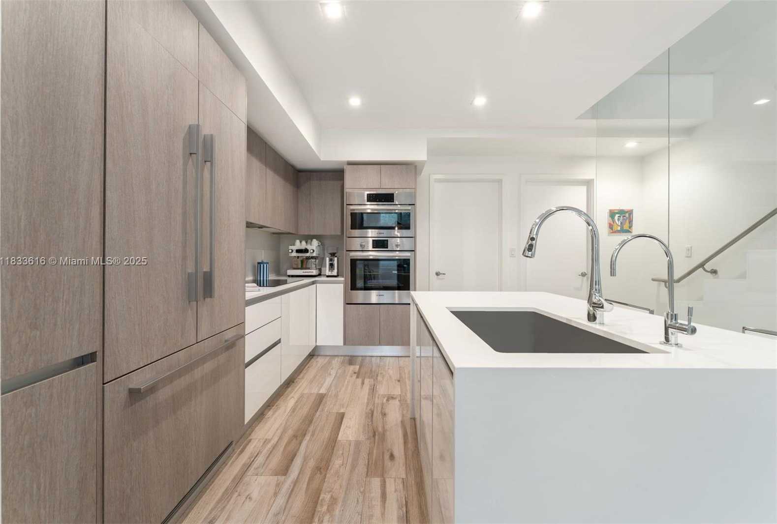 Small Image of 455 NORTH EAST 39TH ST #105, Miami Number 8