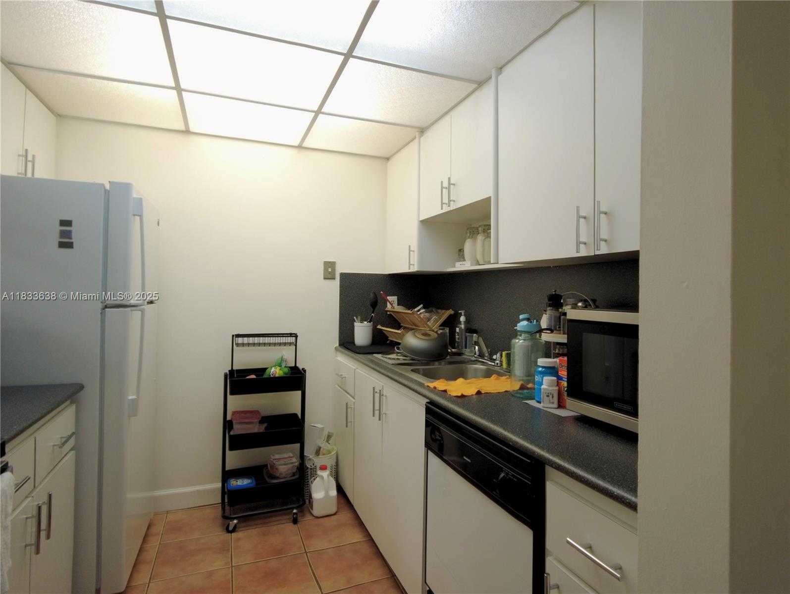 Small Image of 14311 N Kendall Dr, Miami, FL 33186, USA Number 7