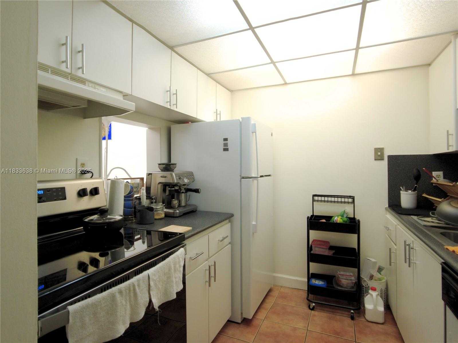 Small Image of 14311 N Kendall Dr, Miami, FL 33186, USA Number 8