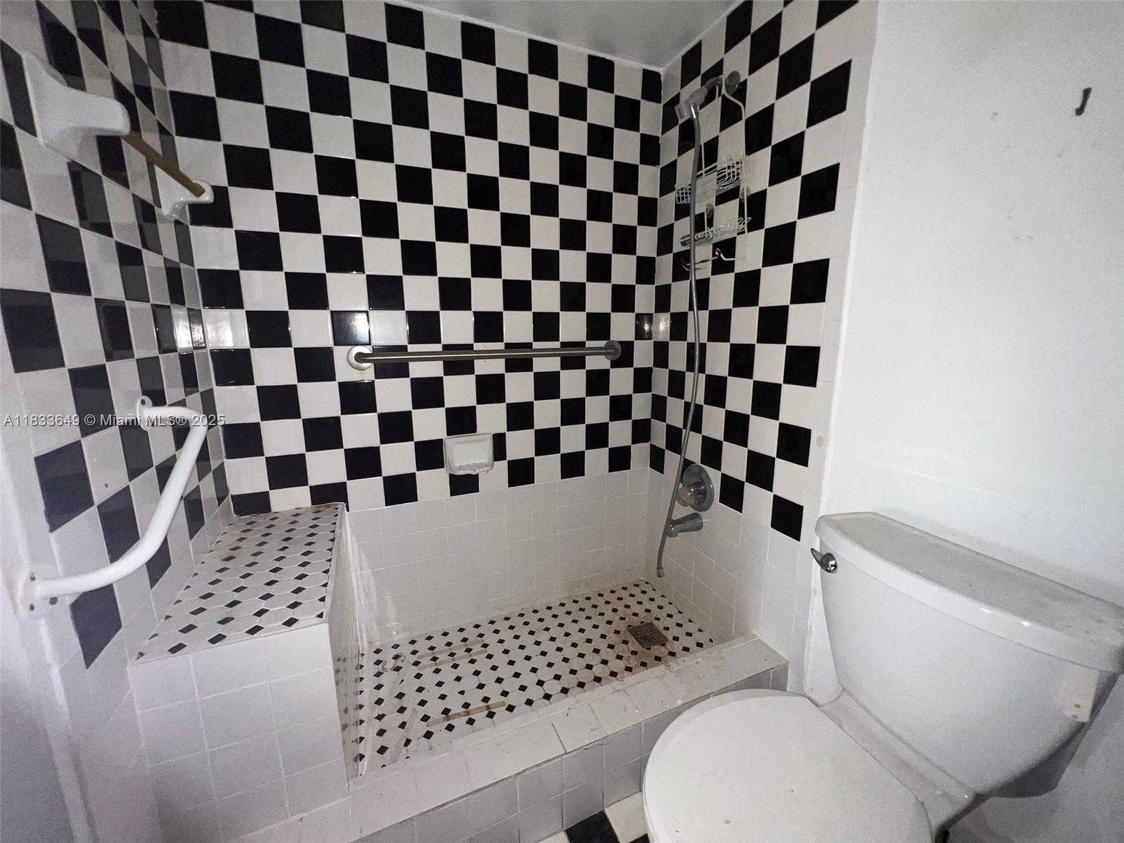 Small Image of 1555 WEST 44TH PL #103, Hialeah Number 13