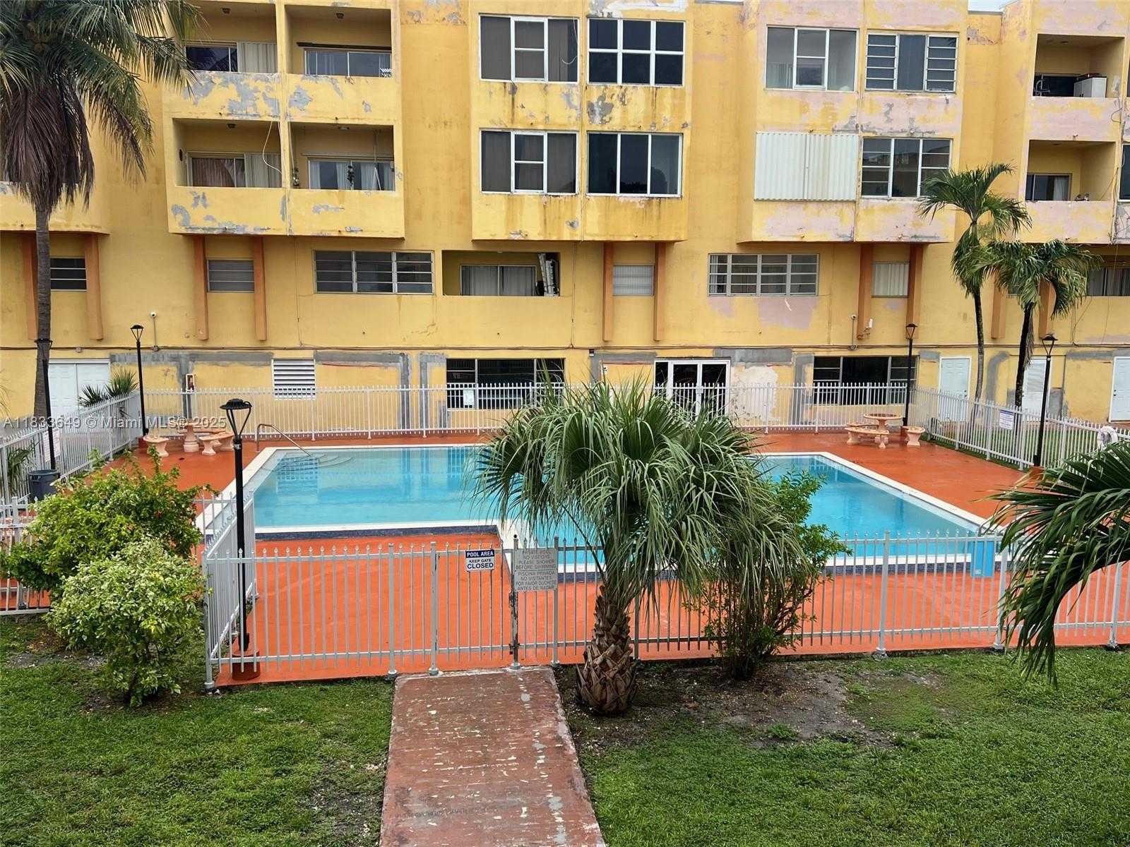 Small Image of 1555 WEST 44TH PL #103, Hialeah Number 20