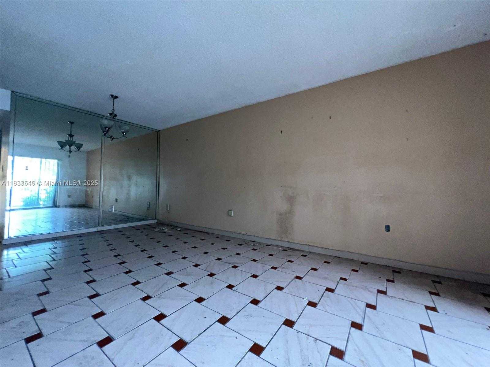 Small Image of 1555 WEST 44TH PL #103, Hialeah Number 8